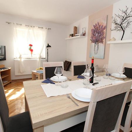 Apartmani Palma Novalja Εξωτερικό φωτογραφία