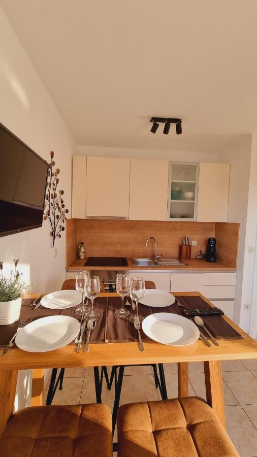 Apartmani Palma Novalja Εξωτερικό φωτογραφία