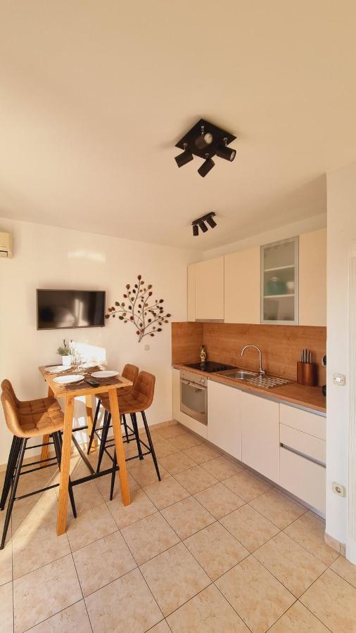 Apartmani Palma Novalja Εξωτερικό φωτογραφία